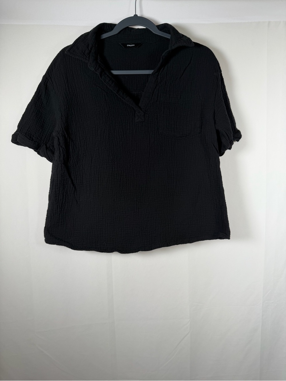 Black Cotton‎ Gauze Textured Black V-Neck Short Sleeve Blouse